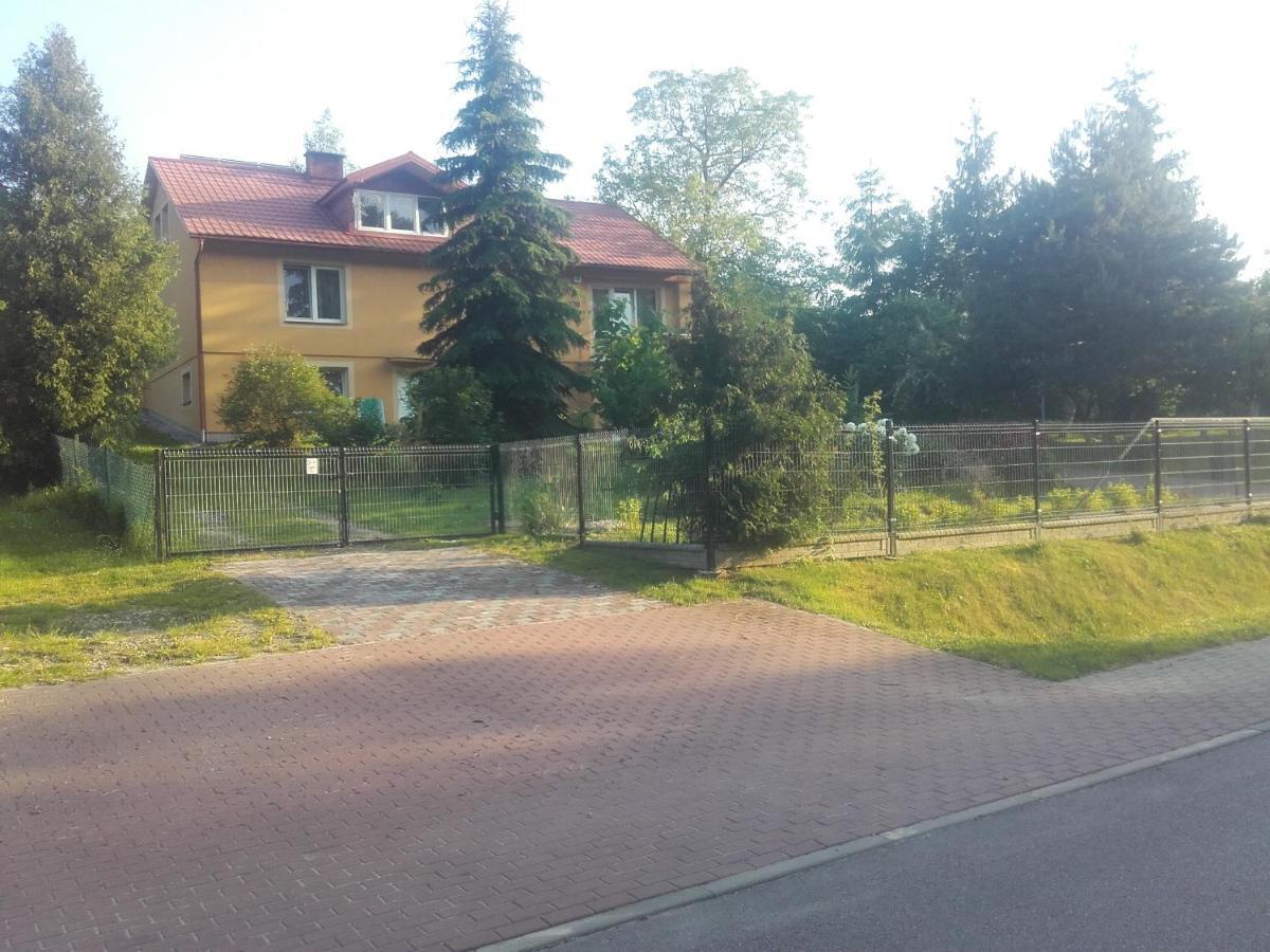 Apartament W Domu Na Wsi Tomaszow Lubelski Exterior photo