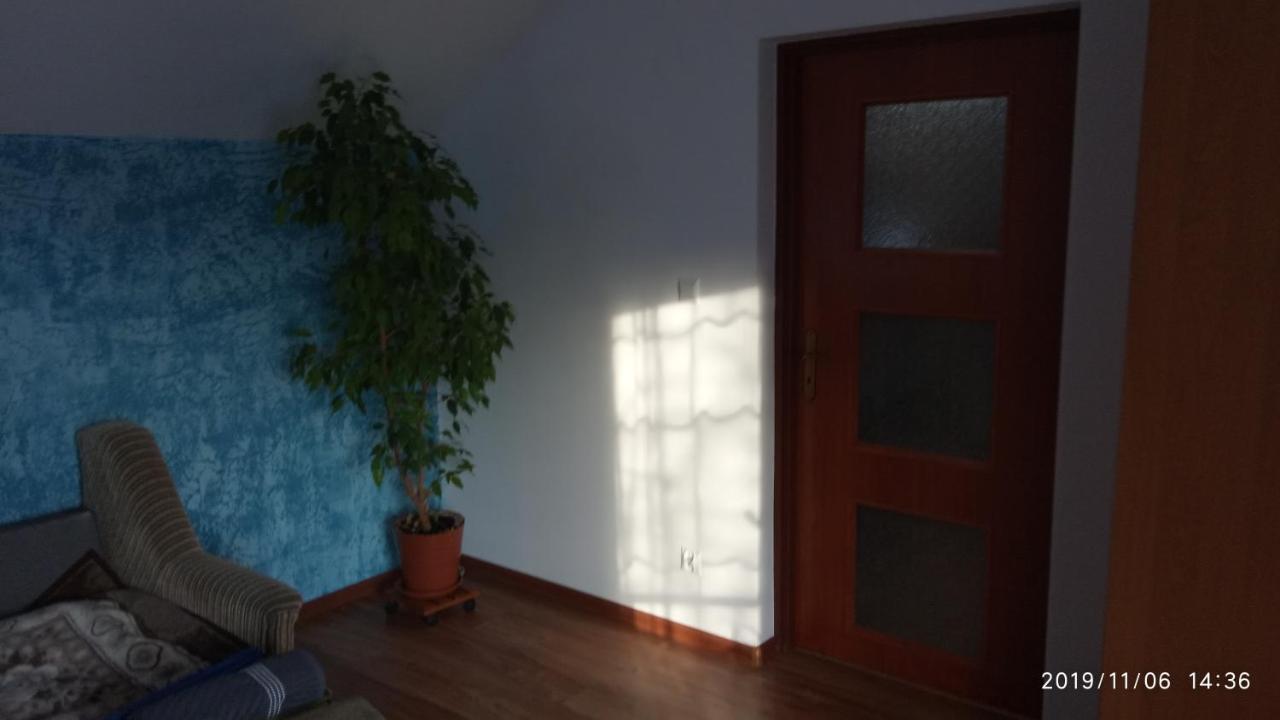 Apartament W Domu Na Wsi Tomaszow Lubelski Exterior photo